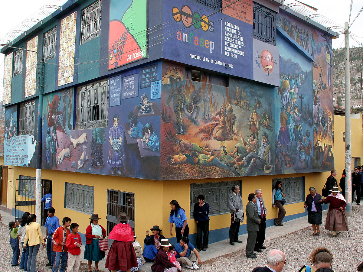 Este es el modesto Museo de la Memoria de Ayacucho, para no olvidar la época más sangrienta tras la guerra iniciada por Sendero Luminoso. Imagen: Anfasep