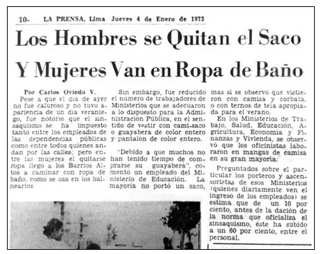 El artículo, por su no lo notaron, es de 1973 y habla sobre la disposición del gobierno para el uso de la guayabera. Foto vía Arkiv Peru